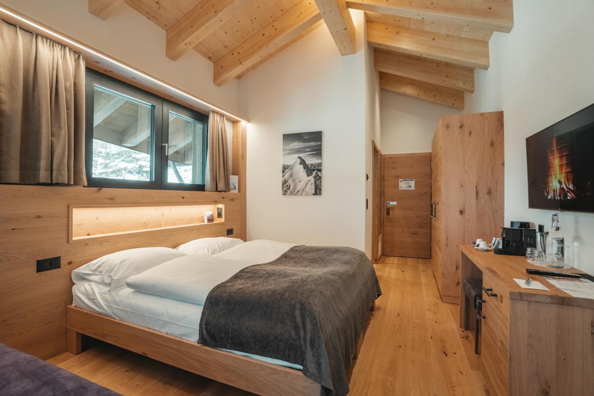 Hotel Porta Cervino เทช ภายนอก รูปภาพ